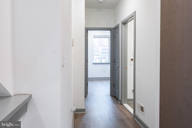 Building Photo - 419 W Berks St