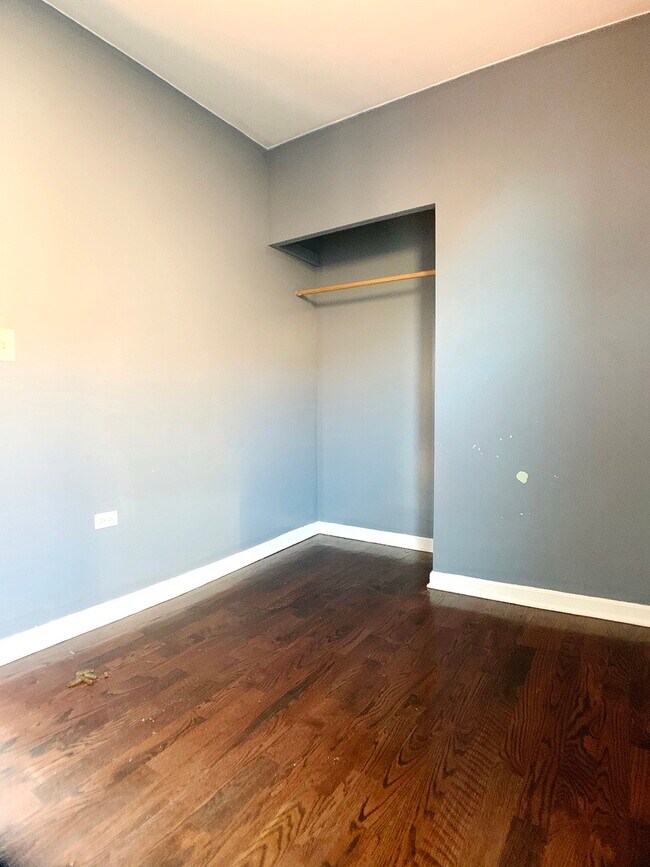 Foto del edificio - 2944 S Bonfield St