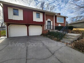Building Photo - 7821 Trendwood Dr