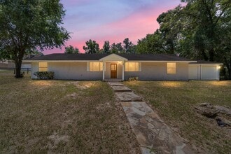Building Photo - 12136 SW 41st Pl
