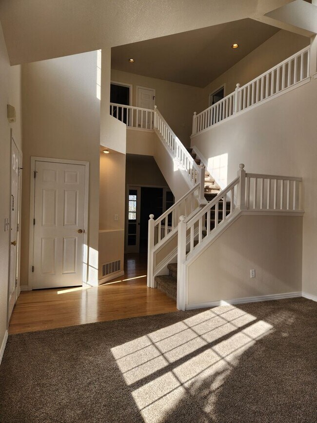 Building Photo - Parker home in Desired Stonegate Neighborhood!