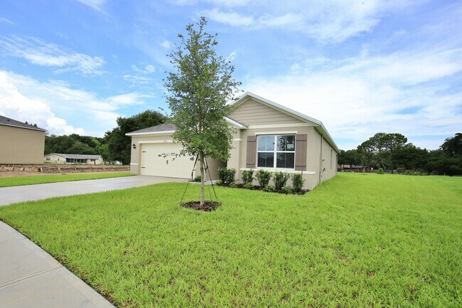 Building Photo - Gorgeous 3/2 Modern Home with a 2 Car Gara...