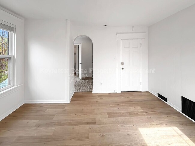 Foto del edificio - 1818 W Washington St