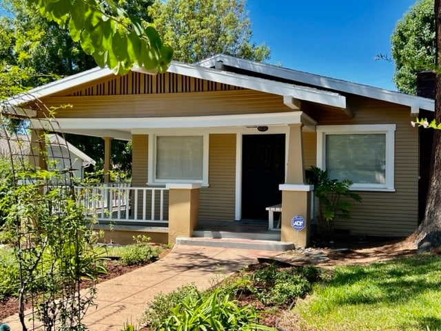 Building Photo - 6037 Friends Ave