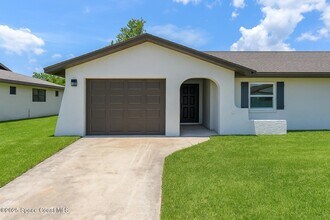 Building Photo - 828 Angela Ave