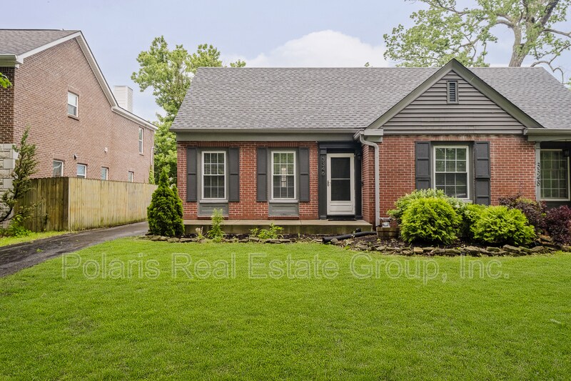 Foto principal - 3346 E Fall Creek Pkwy N Dr