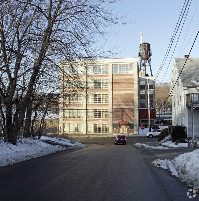 El diseño Pak Desvanes - The Design Pak Lofts