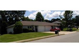 Building Photo - 820 Innsbrook Dr