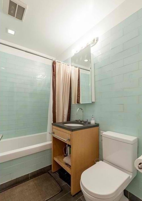 Building Photo - 315 W 52nd St