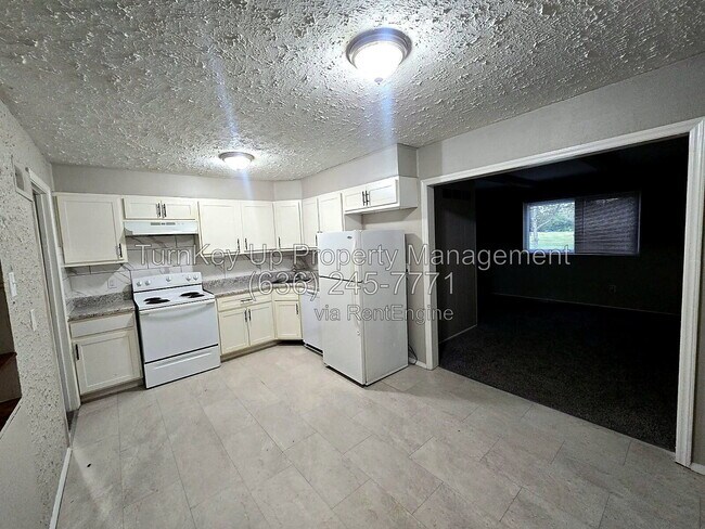 Building Photo - 1012 Forestwood Dr