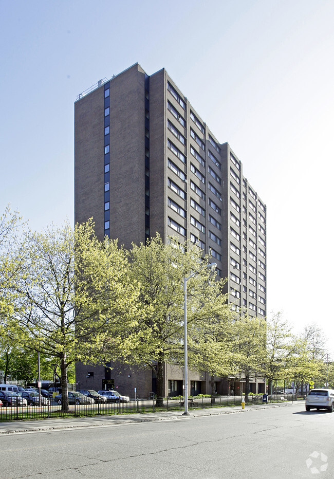 Elm Park Tower Apartments - Worcester, MA | Apartments.com