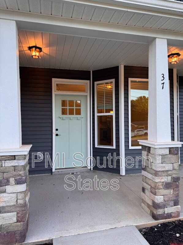 Foto del edificio - 37 Snowmill Rd