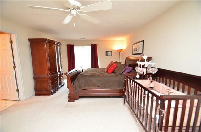Building Photo - 4181 E Village Dr