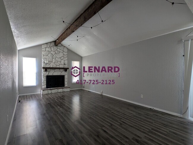 Foto del edificio - 1123 W Sunset St