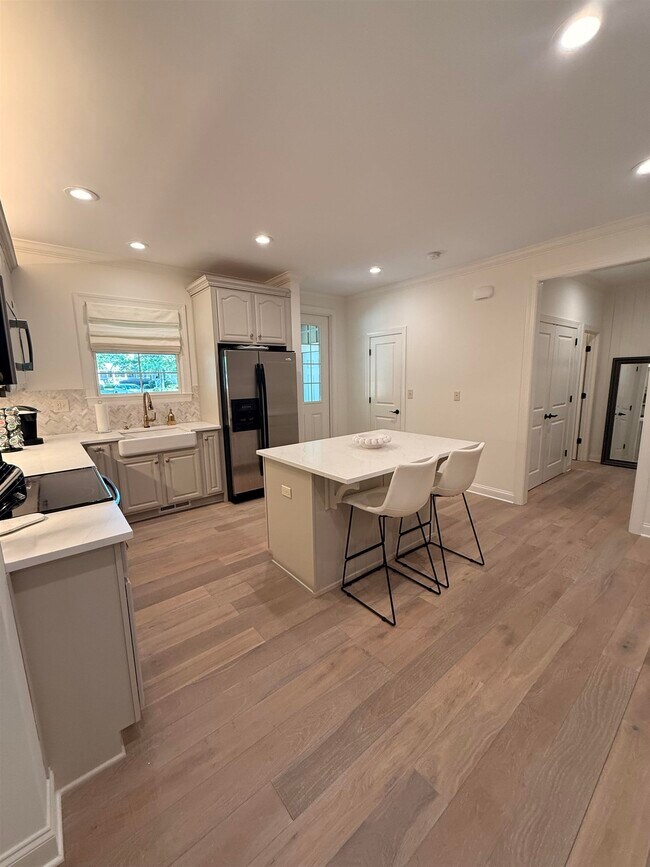 Building Photo - 1140 Starboard Dr