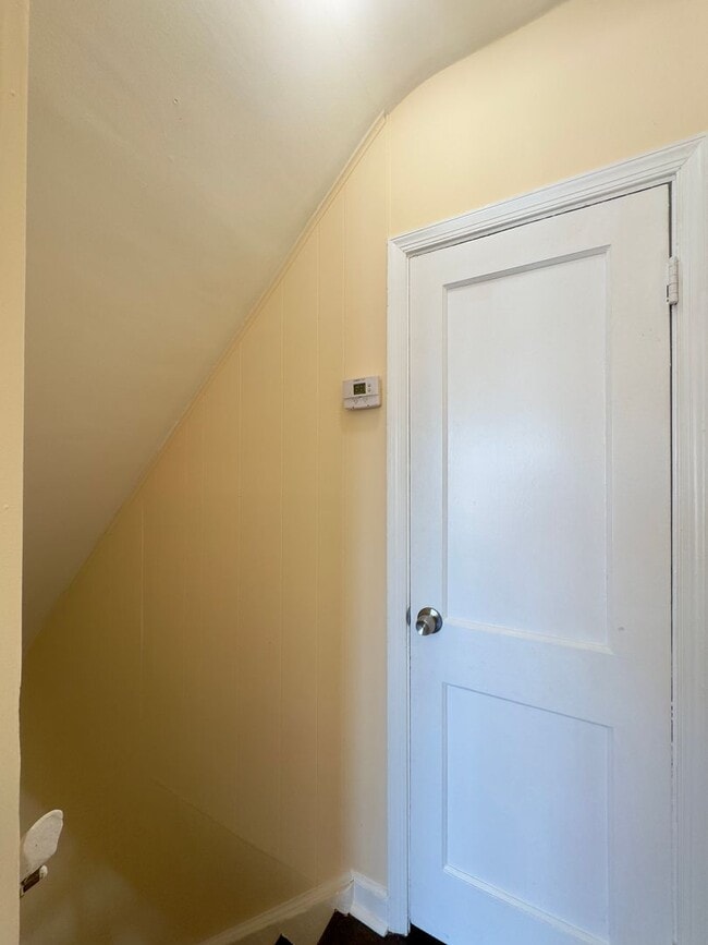 Building Photo - Charming 3 Bedroom/2 Bathroom Townhome in Violetville MD!