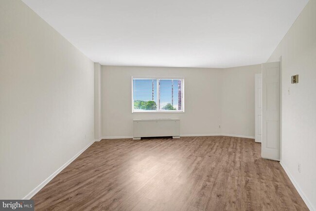Foto del edificio - 5340 Holmes Run Pkwy