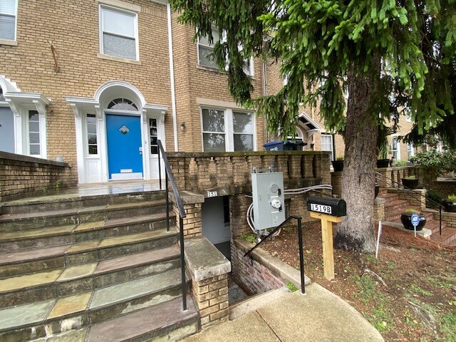 Building Photo - 1519 Webster St NW