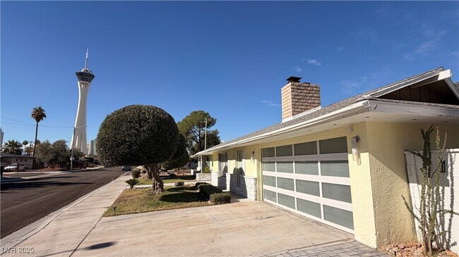 Foto del edificio - 1819 S Beverly Way