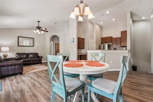 Building Photo - 5534 Kinglethill Dr