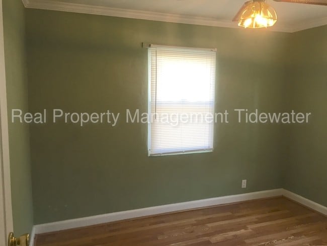 Building Photo - UPDATED SINGLE FAMILY HOME IN N. FOX HALL!!