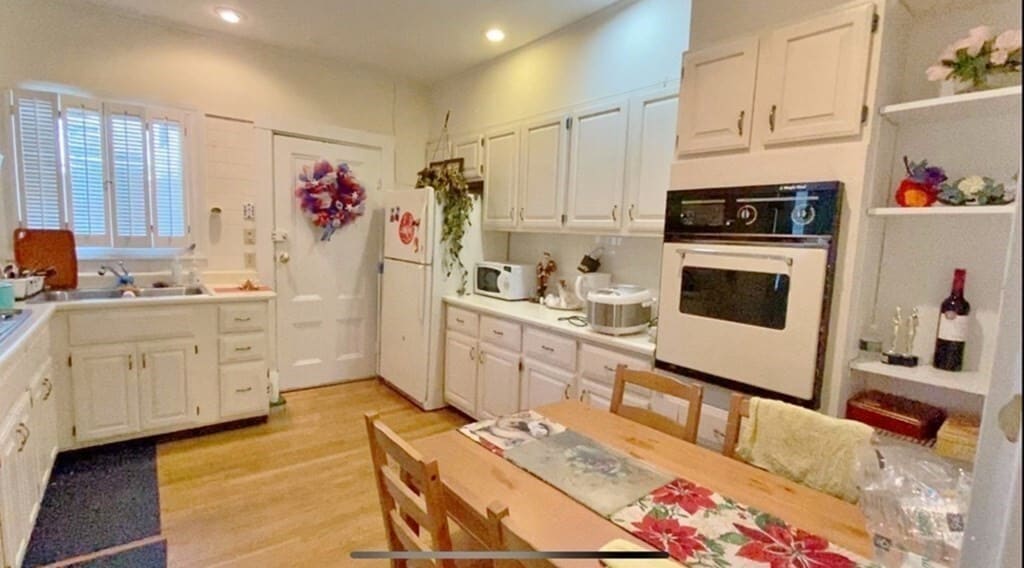 Primary Photo - 83 Putnam Ave