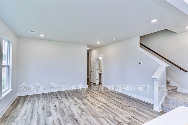 Building Photo - 109 Marston Ln