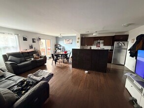 Building Photo - 20 Bradmon Dr