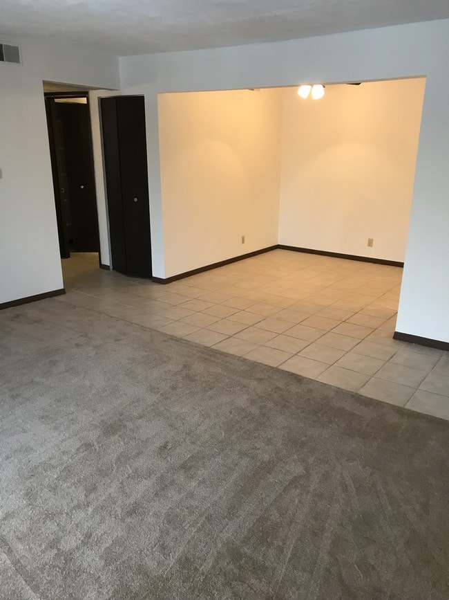 Building Photo - 248 E Oak Cliff Ct