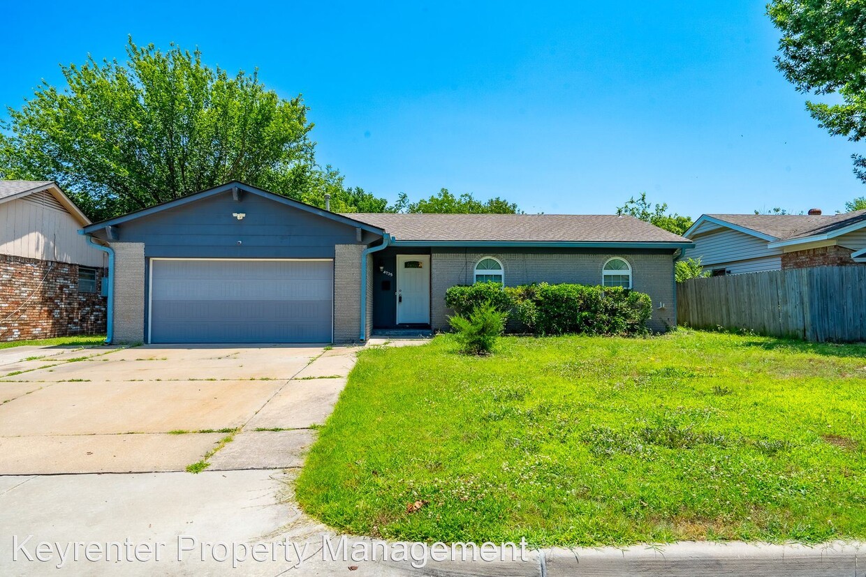 Primary Photo - 4 br, 2 bath House - 4735 S 90th Ave E