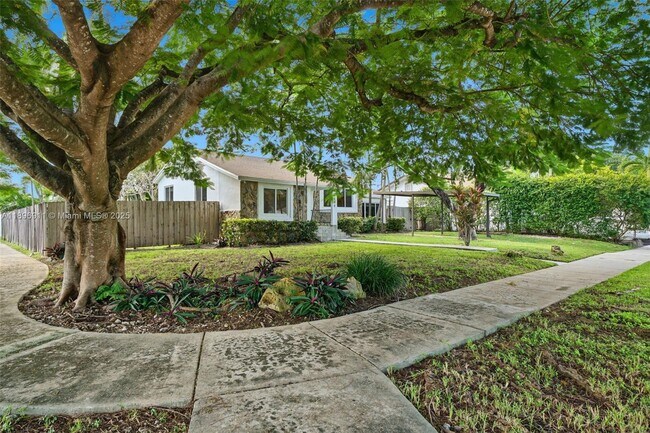 Foto del edificio - 6258 SW 39th St