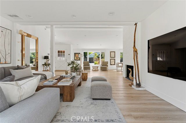 Foto del edificio - 23139 Erwin St