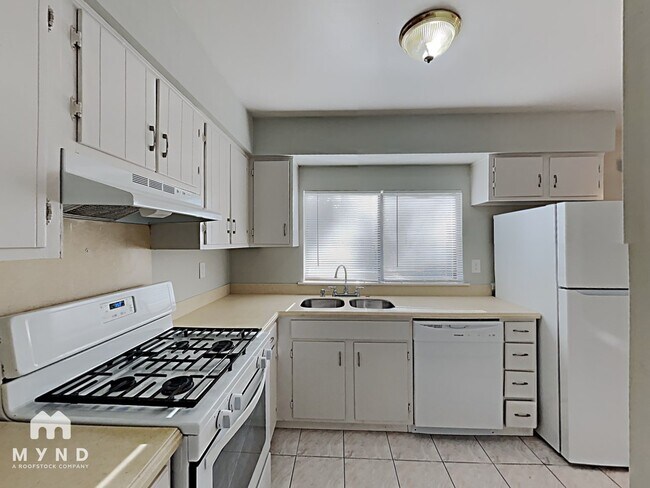 Foto del edificio - 9062 Homewood Dr