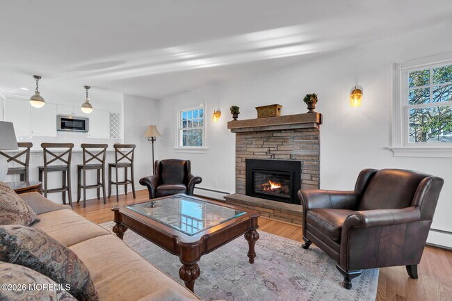 Foto del edificio - 723 Pitney Dr