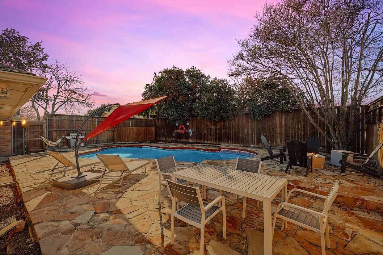 Primary Photo - 3209 Tree House Ln