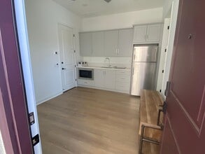 Building Photo - 705 Westbrook Loop