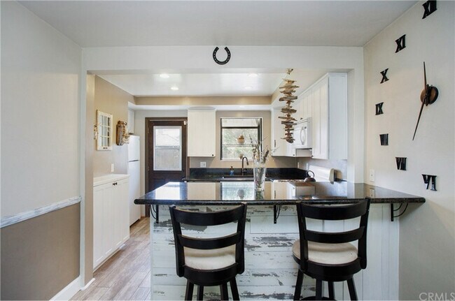 Foto del edificio - 14122 Rancho Rd