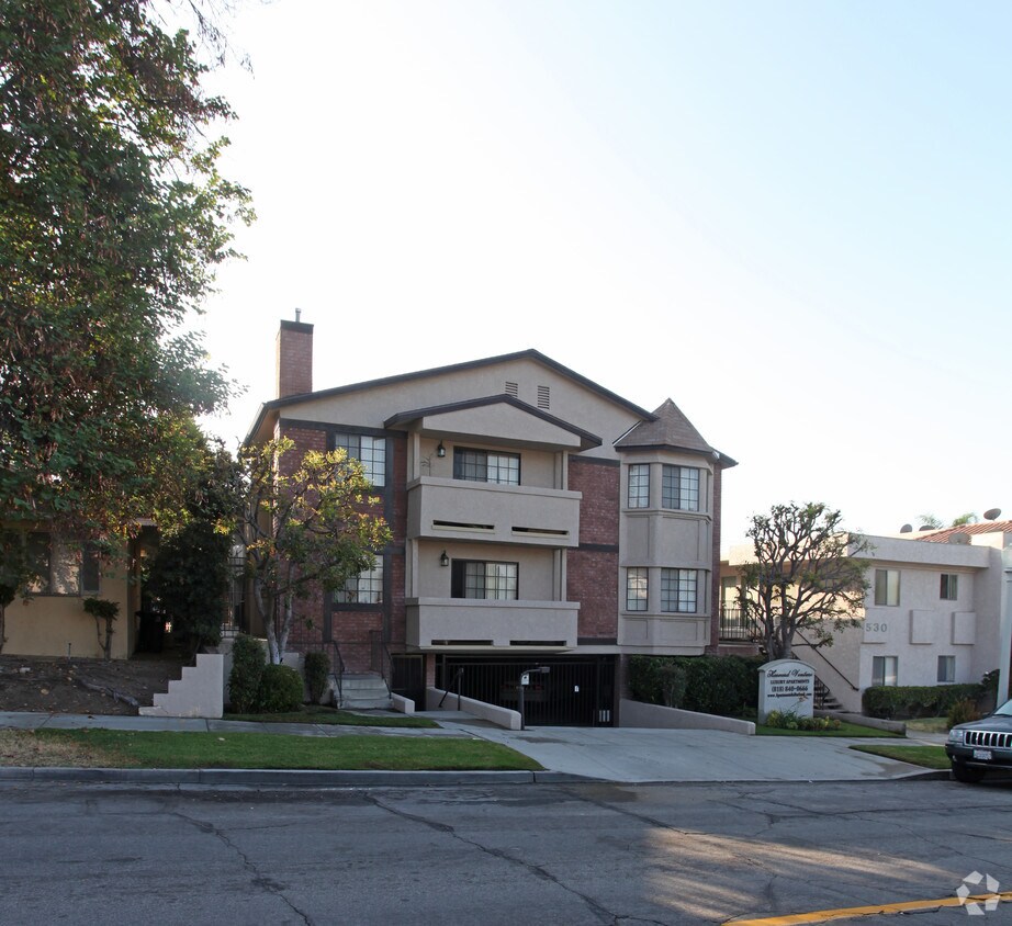 Foto del edificio - 534 E Harvard Rd