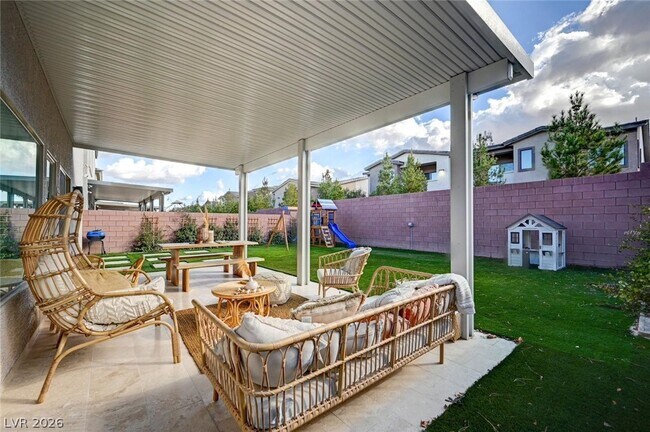 Foto del edificio - 6723 Tangled Vines Ave