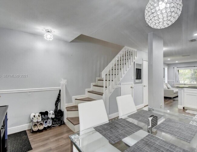 Foto del edificio - 9270 NW 40th St
