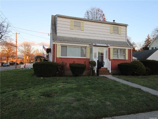 Primary Photo - 36 Millwood Ln
