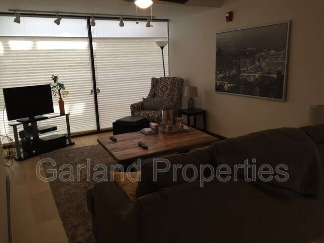 Foto del edificio - 110 Campbell Ave SW