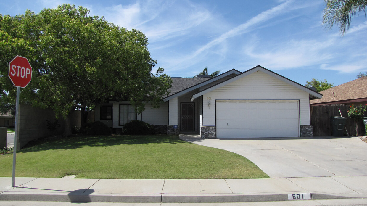 Primary Photo - 501 Quail Rock Ave