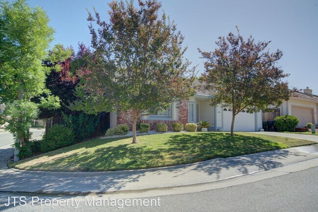 Building Photo - 3 br, 2 bath House - 1820 Nighthawk Circle