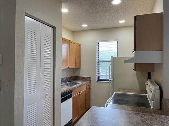 Foto del edificio - 11628 NW 26th Ct