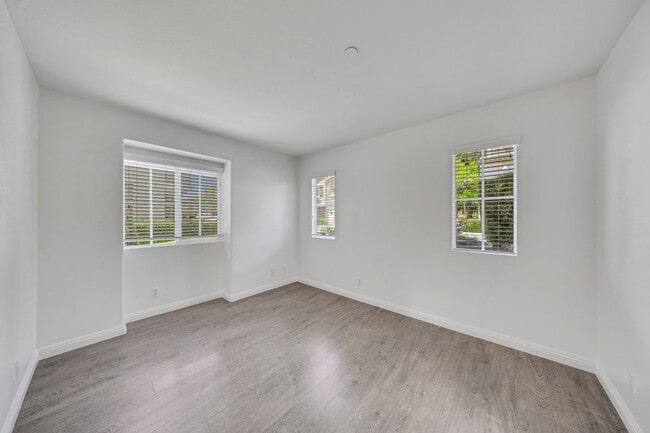 Building Photo - 6287 Ancora Ln