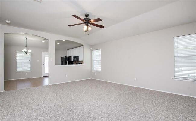 Foto del edificio - 820 Starlight Dr