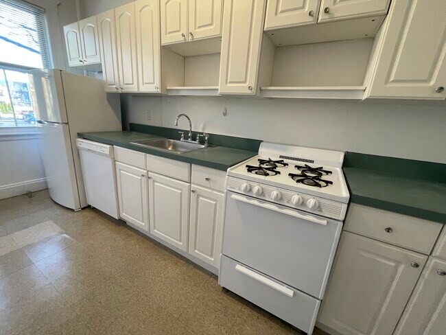 Foto del edificio - 14 Melvin Ave