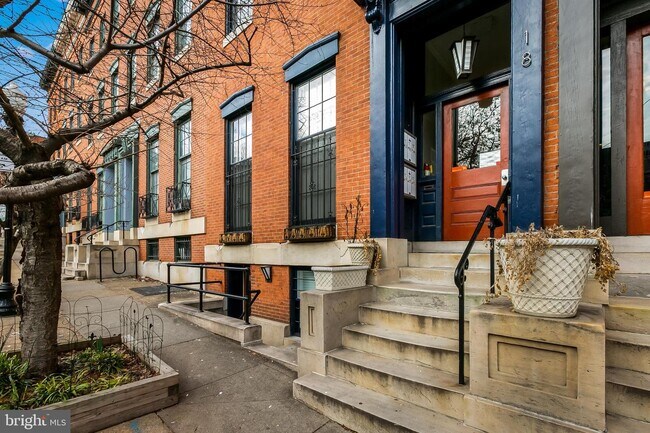 Foto del edificio - 18 E Madison St