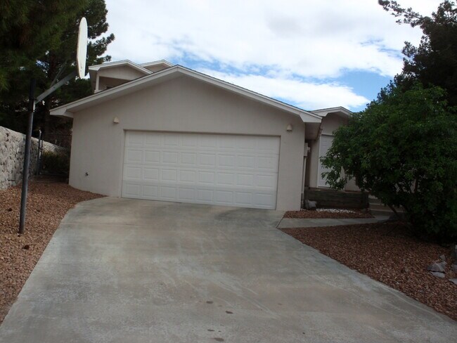 Foto del edificio - 3 BEDROOM HOME FOR RENT IN HIGH RANGE AREA